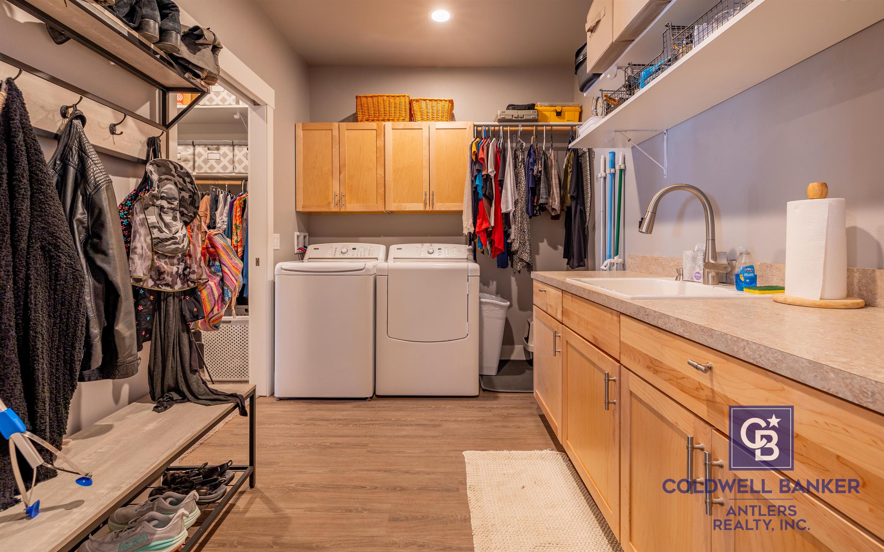 Powell, Wyoming, 82435, United States, 4 Bedrooms Bedrooms, ,2 BathroomsBathrooms,Residential,For Sale,1918600