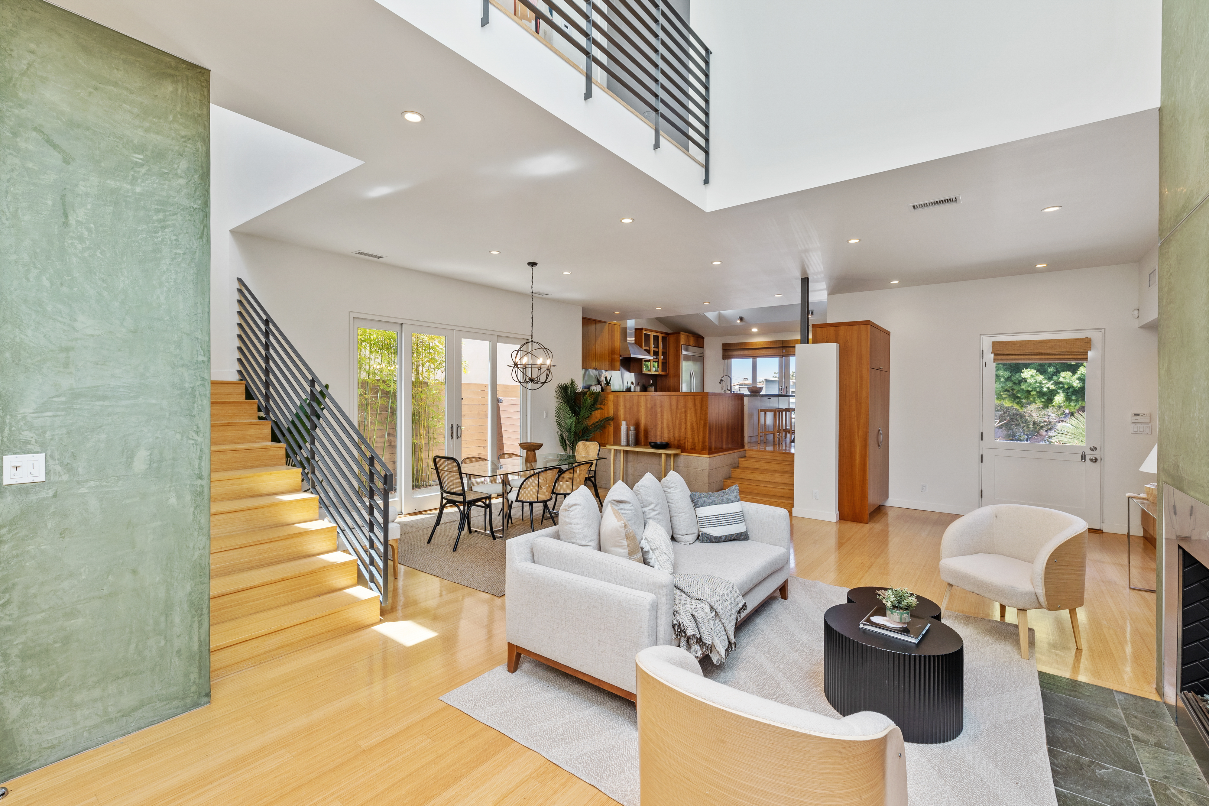  2710 Pine Avenue, Manhattan Beach, CA 90266 - 物件實景