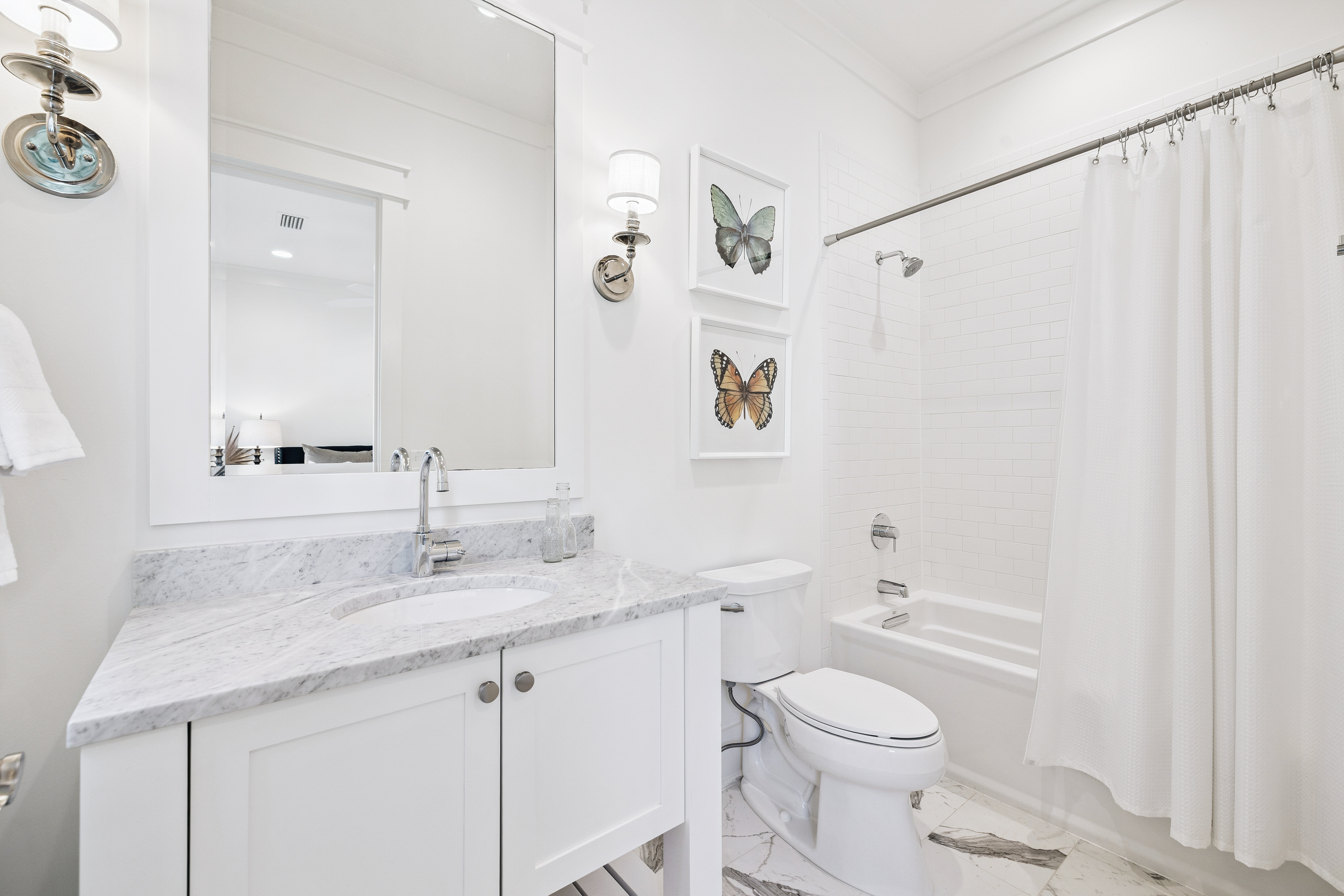  Designer-Furnished Coastal Retreat with Cabana & Outdoor Fireplace - 物件實景