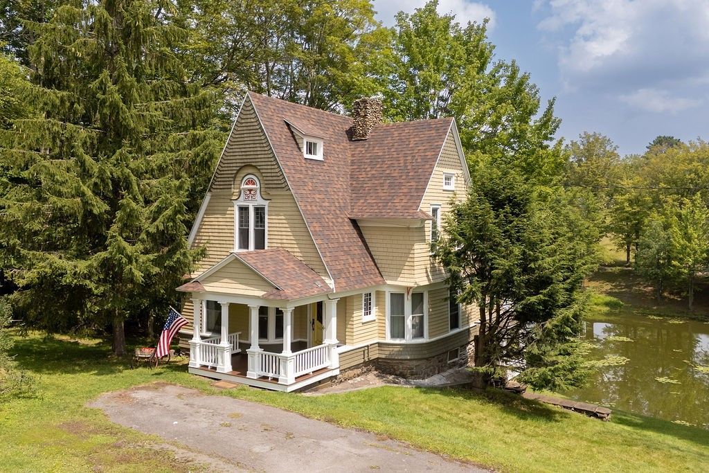 Stamford, New York, 13786, United States, 5 Bedrooms Bedrooms, ,2 BathroomsBathrooms,Residential,For Sale,1925554