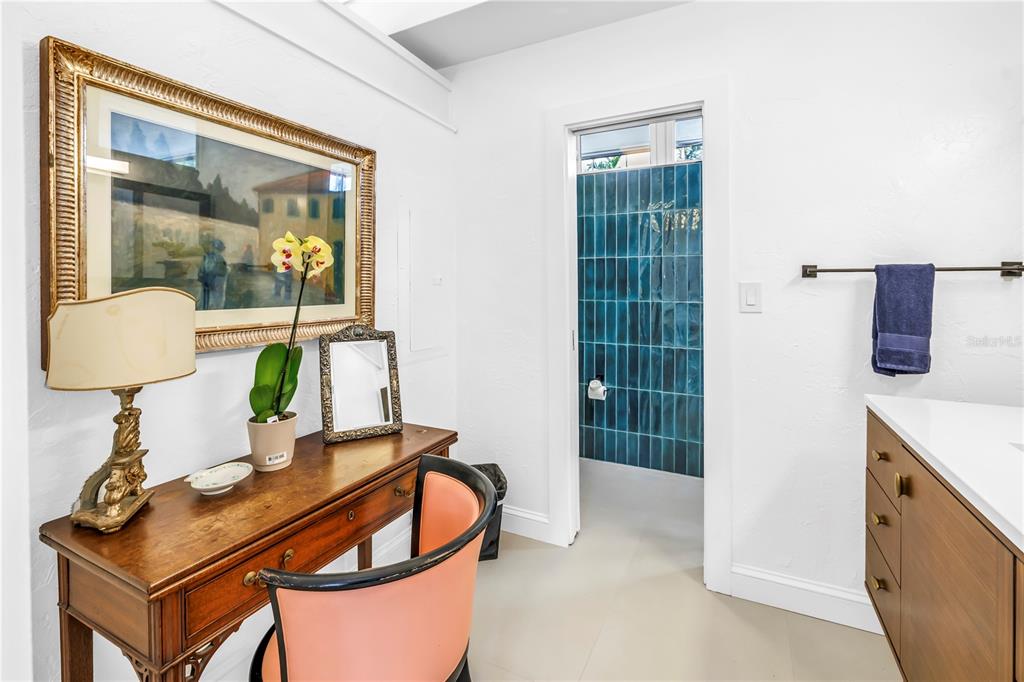 St Petersburg, Florida, 33704, United States, 4 Bedrooms Bedrooms, ,4 BathroomsBathrooms,Residential,For Sale,1991901