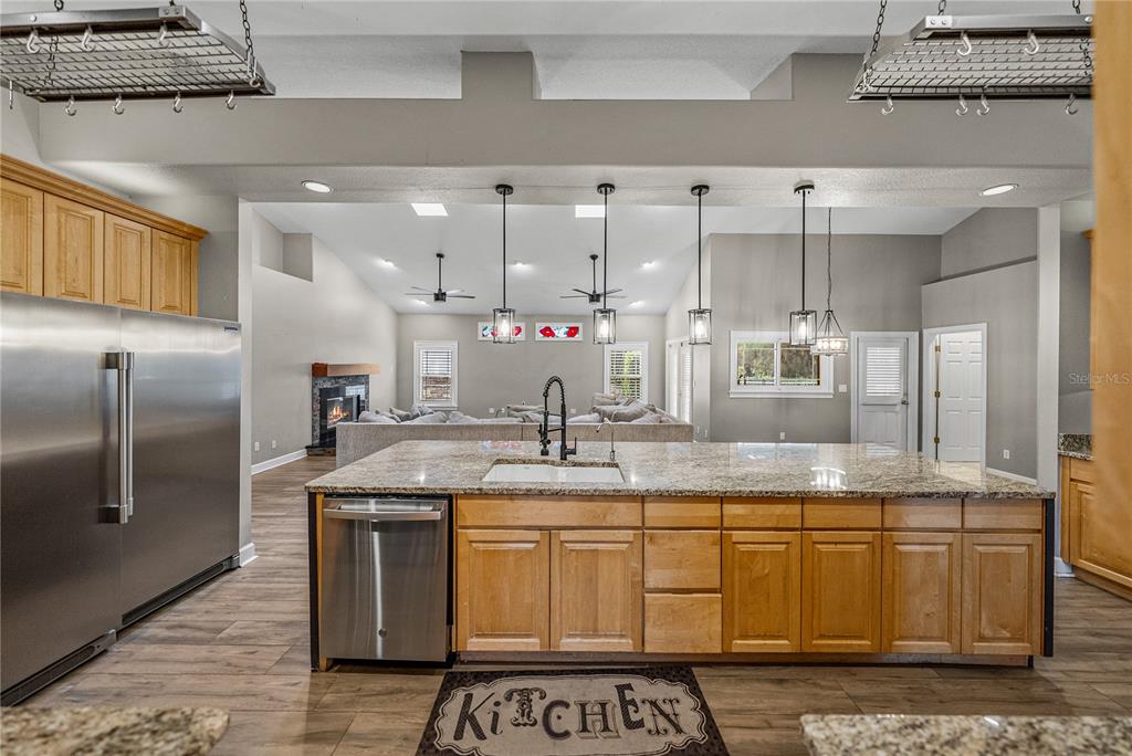 Seffner, Florida, 33584, United States, 5 Bedrooms Bedrooms, ,4 BathroomsBathrooms,Residential,For Sale,1991744