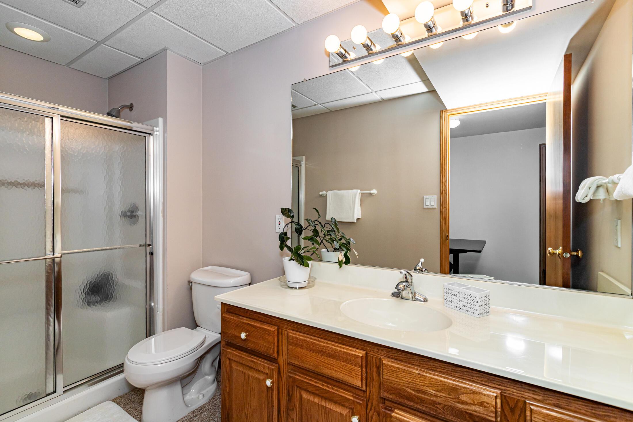 Ames, Iowa, 50014, United States, 5 Bedrooms Bedrooms, ,5 BathroomsBathrooms,Residential,For Sale,1935039