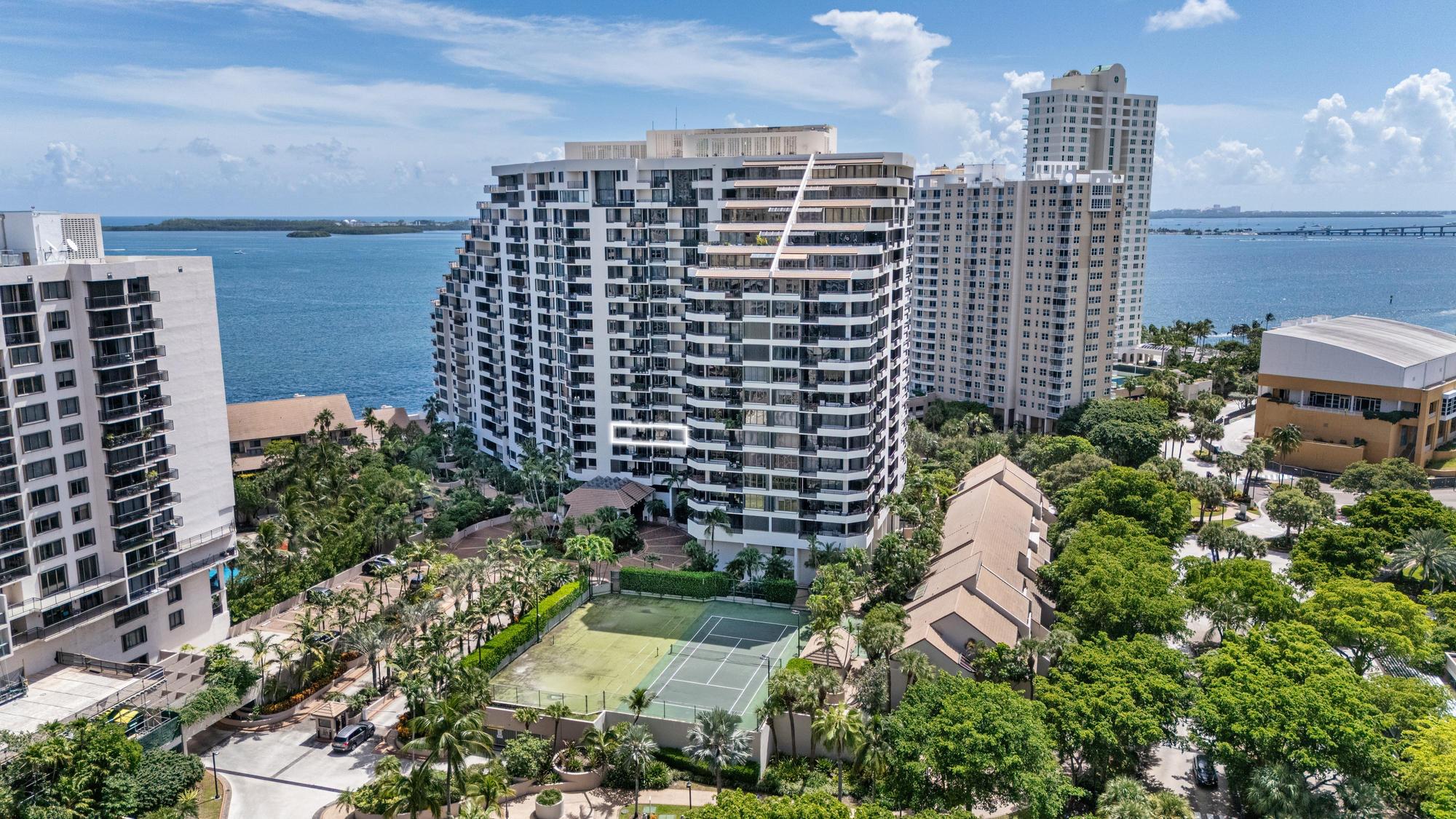 Miami, Florida, 33131, United States, 2 Bedrooms Bedrooms, ,2 BathroomsBathrooms,Residential,For Sale,1976268