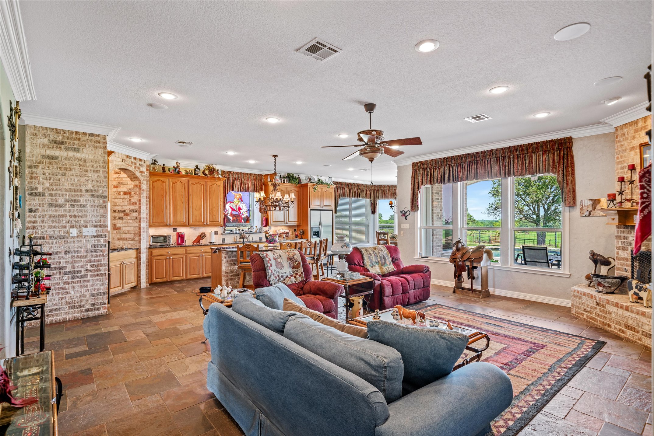 9208 FM 17, Grand Saline, Texas, 75140, United States, 5 Bedrooms Bedrooms, ,6 BathroomsBathrooms,Residential,For Sale,9208 FM 17,1317594