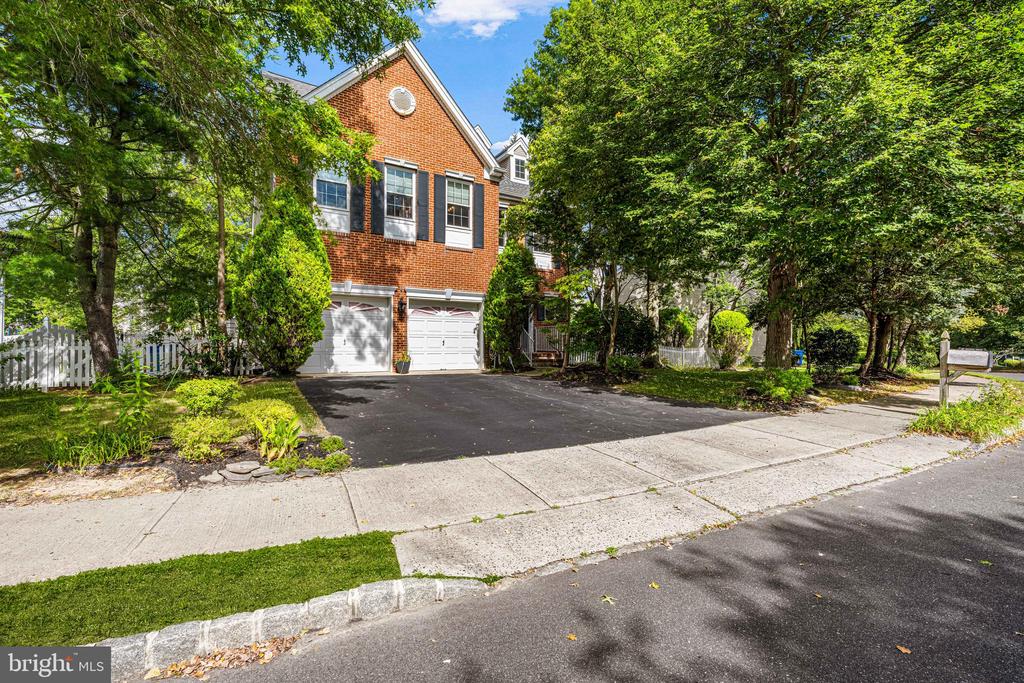 Plainsboro, New Jersey, 08536, United States, 4 Bedrooms Bedrooms, ,3 BathroomsBathrooms,Residential,For Sale,1922376