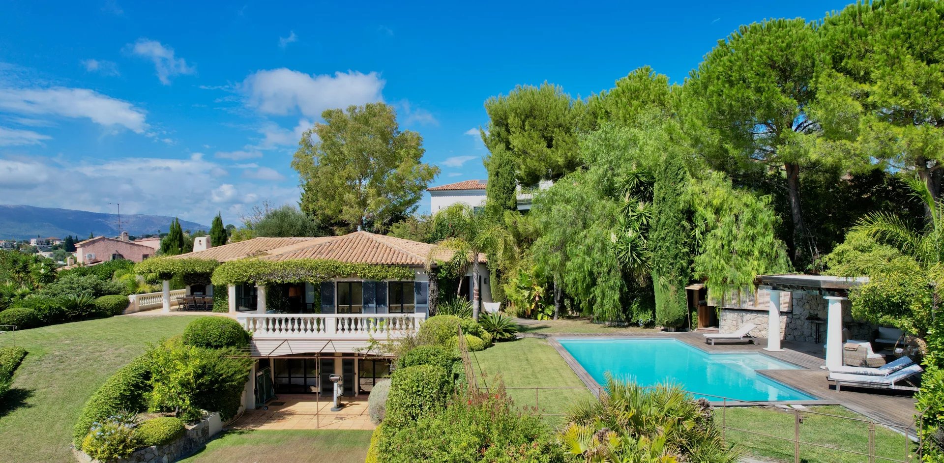 Nice, Provence-Alpes-Côte d’Azur, 06000, FR, 4 Bedrooms Bedrooms, ,6 BathroomsBathrooms,Residential,For Sale,1950974
