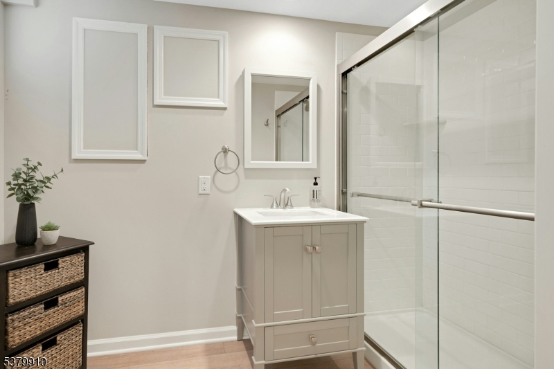 Mendham Boro, New Jersey, 07945, United States, 2 Bedrooms Bedrooms, ,3 BathroomsBathrooms,Residential,For Sale,1926186