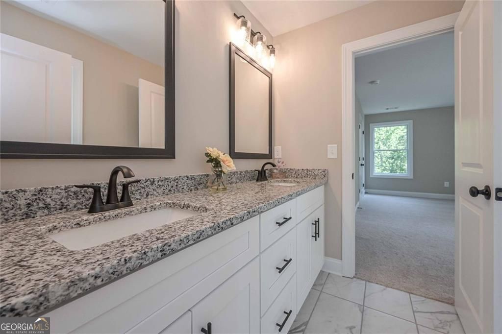 Douglasville, Georgia, 30135, United States, 5 Bedrooms Bedrooms, ,5 BathroomsBathrooms,Residential,For Sale,1876885