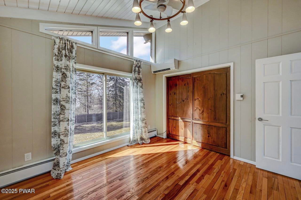 Lords Valley, Pennsylvania, 18428, United States, 4 Bedrooms Bedrooms, ,2 BathroomsBathrooms,Residential,For Sale,2005448