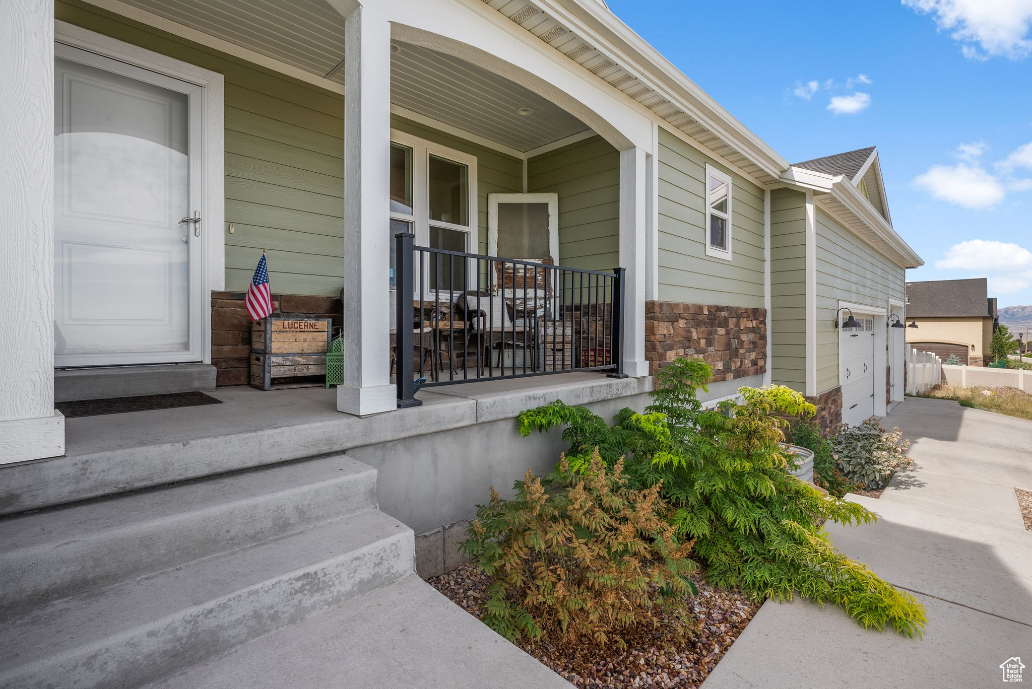 Tooele, Utah, 84074, United States, 5 Bedrooms Bedrooms, ,3 BathroomsBathrooms,Residential,For Sale,1907581