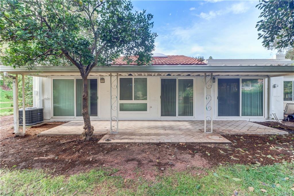 Laguna Woods, California, 92637, United States, 2 Bedrooms Bedrooms, ,1 BathroomBathrooms,Residential,For Sale,1999195