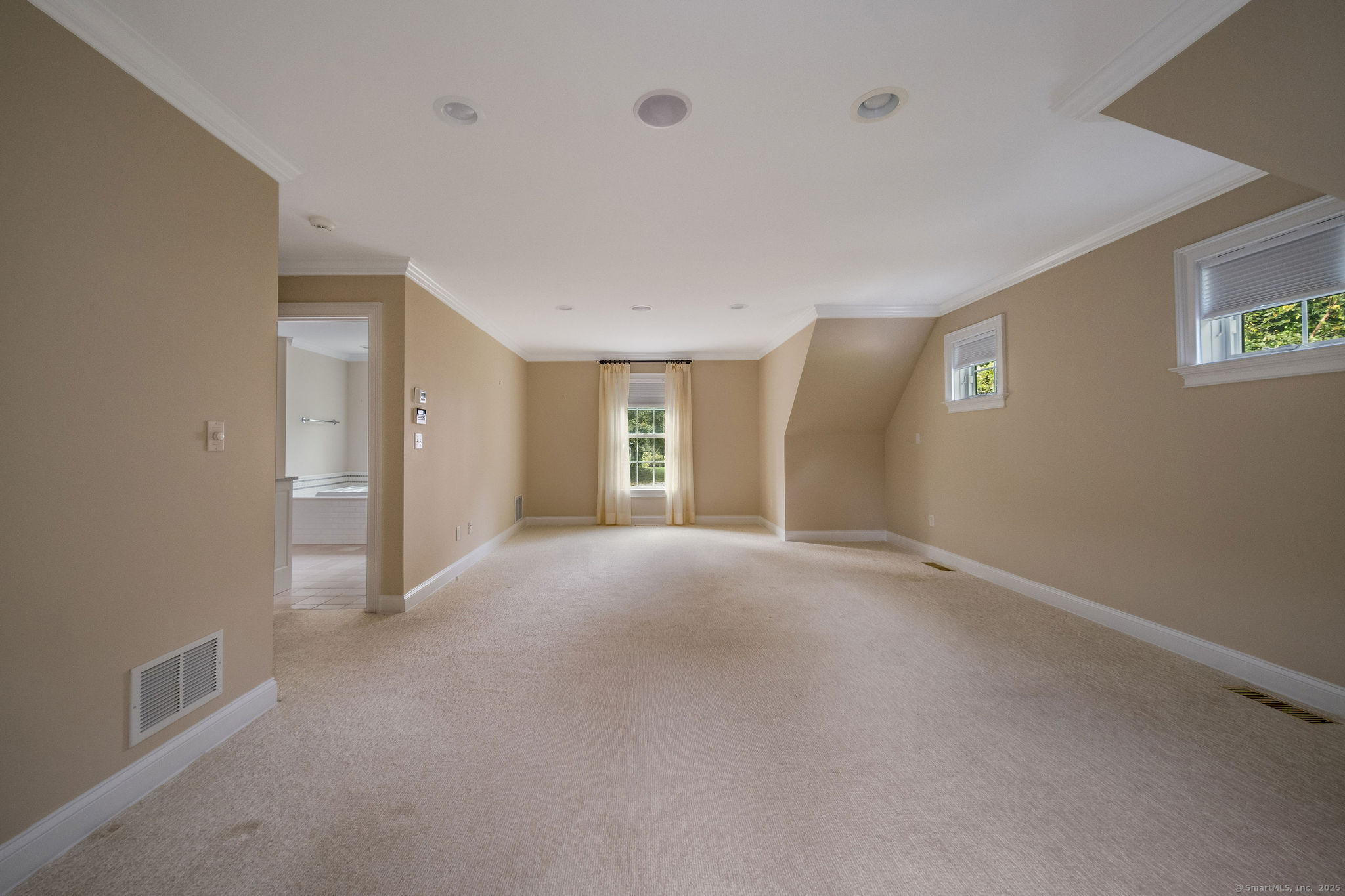 Madison, Connecticut, 06443, United States, 4 Bedrooms Bedrooms, ,4 BathroomsBathrooms,Residential,For Sale,1960564