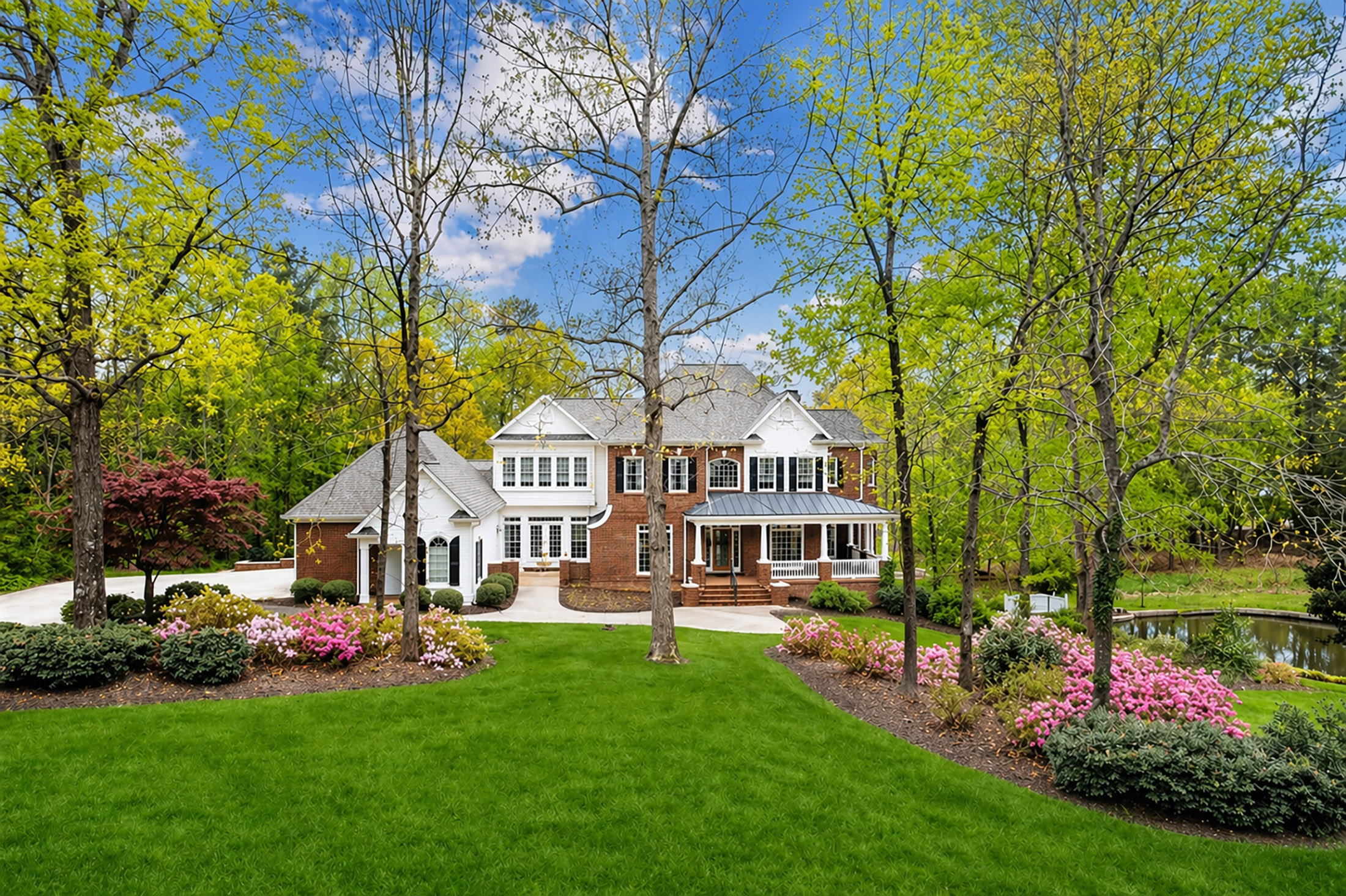  A Rare Opportunity to Own a Developer-Designed Lakefront Estate - 物件實景