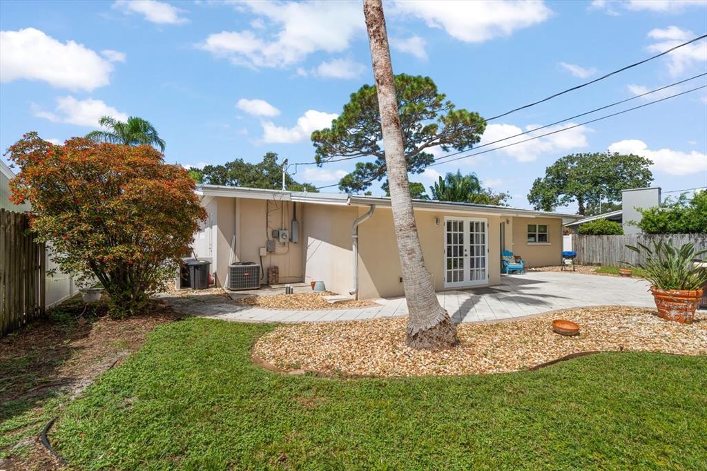 Belleair, Florida, 33756, United States, 2 Bedrooms Bedrooms, ,2 BathroomsBathrooms,Residential,For Sale,1917334