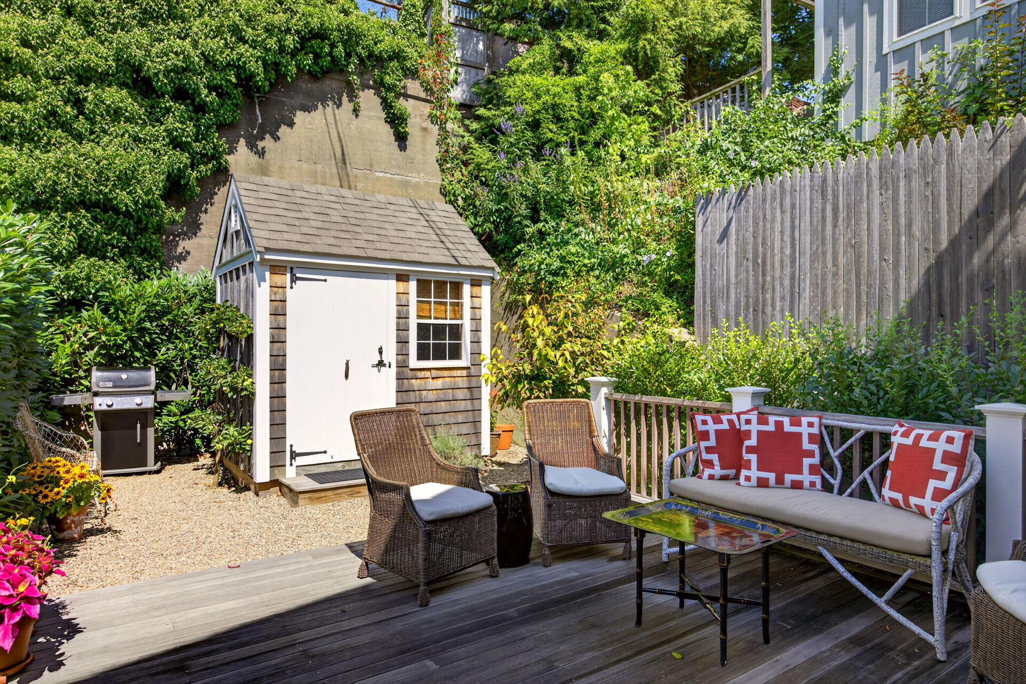  Designer Finishes, Private Yard & Deeded Parking - 物件實景
