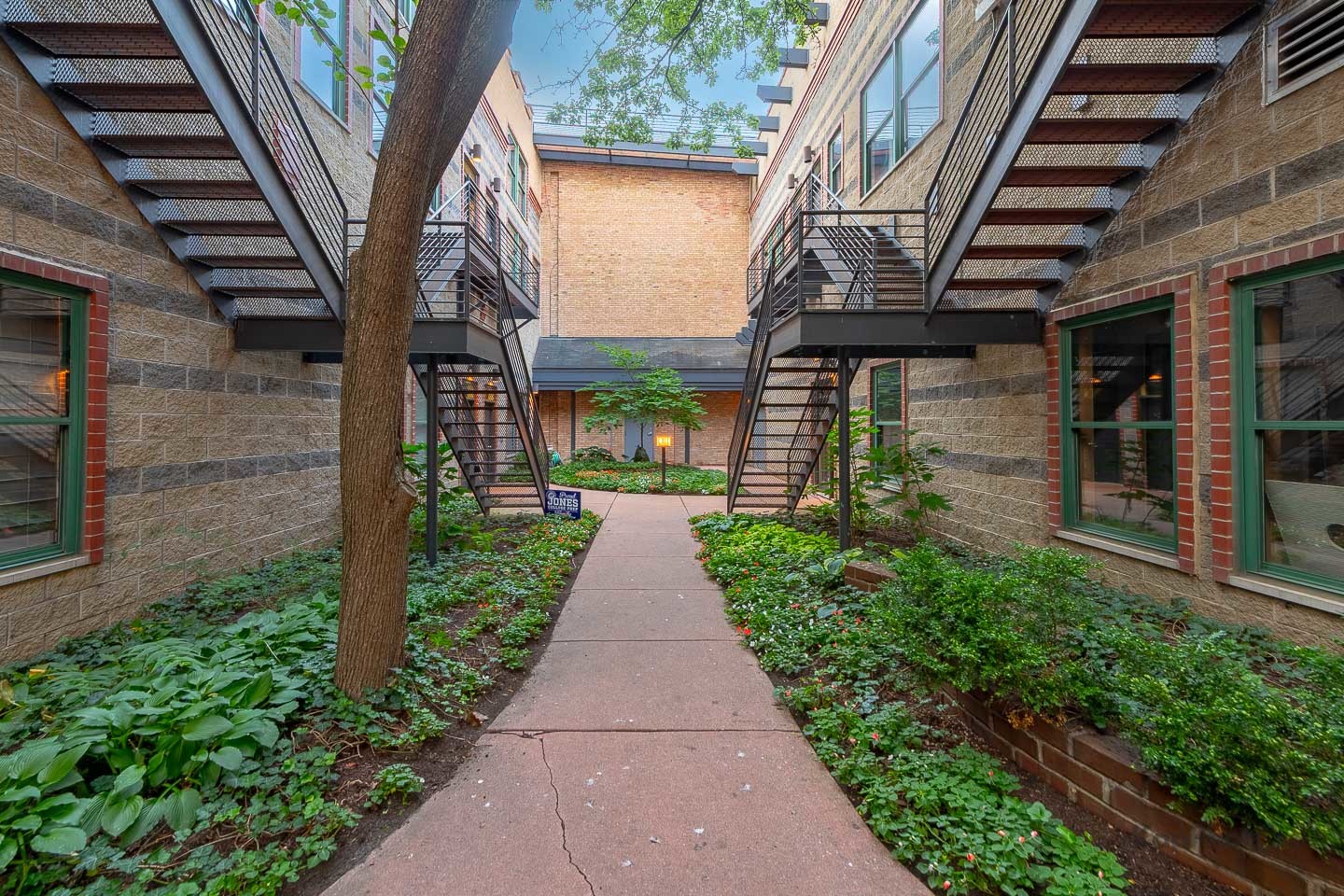 Chicago, Illinois, 60607, United States, 1 Bedroom Bedrooms, ,1 BathroomBathrooms,Residential,For Sale,1935059