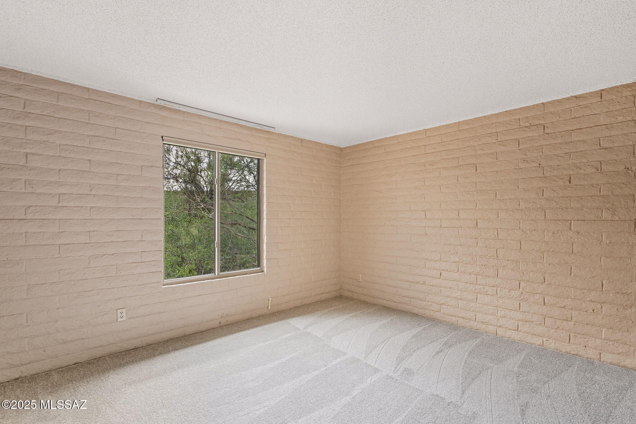 Tucson, Arizona, 85718, United States, 3 Bedrooms Bedrooms, ,2 BathroomsBathrooms,Residential,For Sale,1950776