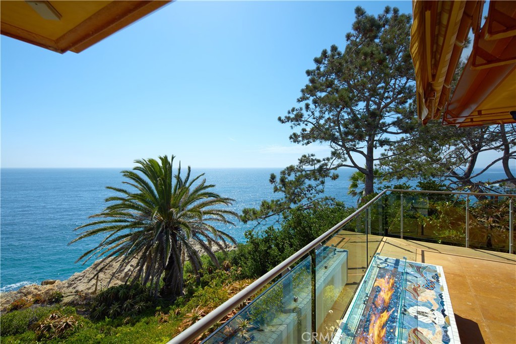 111 S La Senda Drive, Laguna Beach, California, 92651, United States, 4 Bedrooms Bedrooms, ,7 BathroomsBathrooms,Residential,For Sale,111 S La Senda Drive,1625085