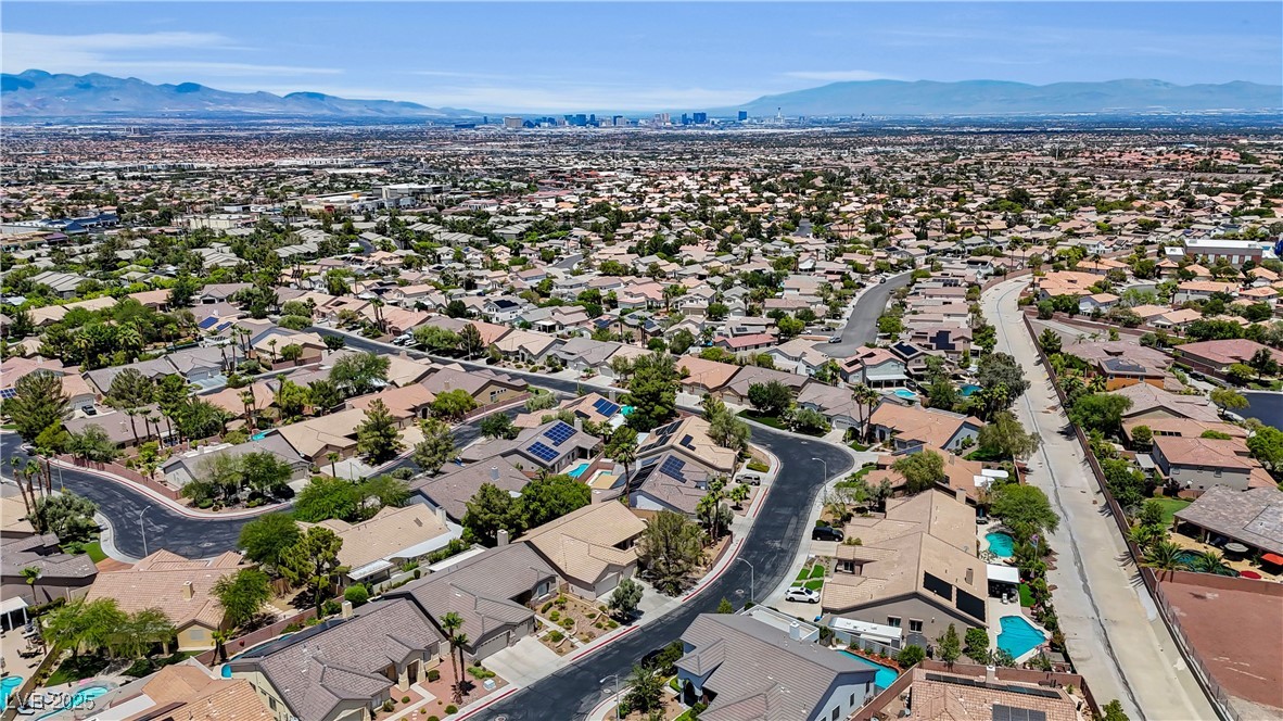 Henderson, Nevada, 89052, United States, 5 Bedrooms Bedrooms, ,2 BathroomsBathrooms,Residential,For Sale,1897207