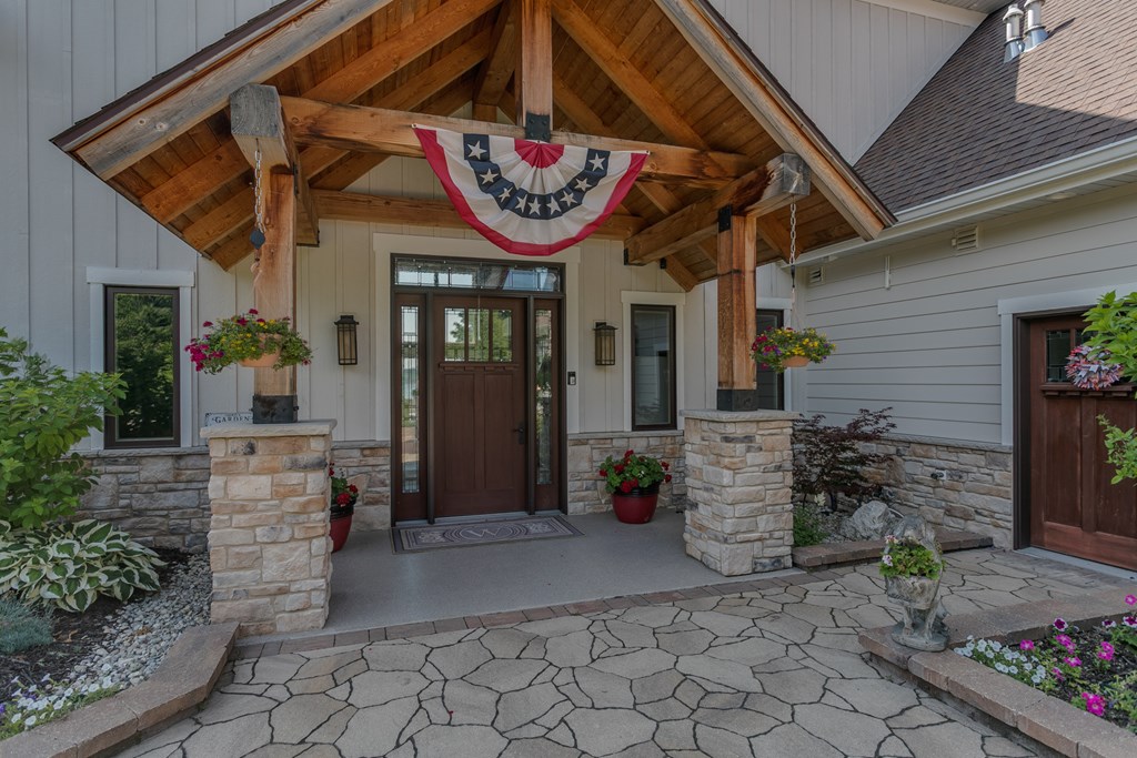 Sturgeon Bay, Wisconsin, 54235, United States, 3 Bedrooms Bedrooms, ,5 BathroomsBathrooms,Residential,For Sale,1941719