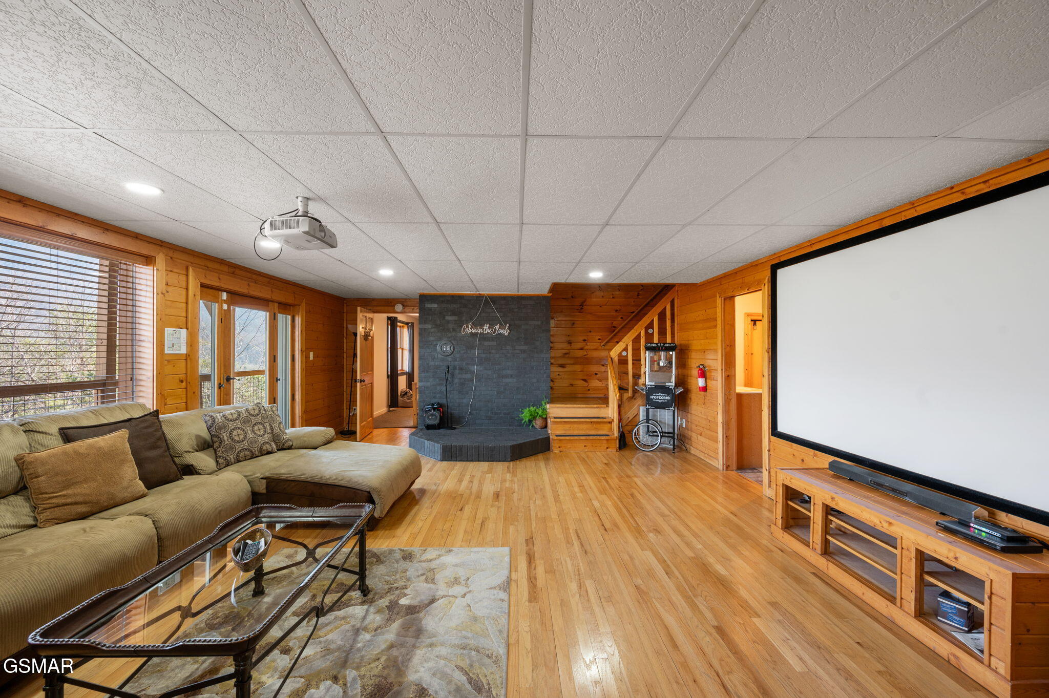 Gatlinburg, Tennessee, 37738, United States, 3 Bedrooms Bedrooms, ,3 BathroomsBathrooms,Residential,For Sale,1977733