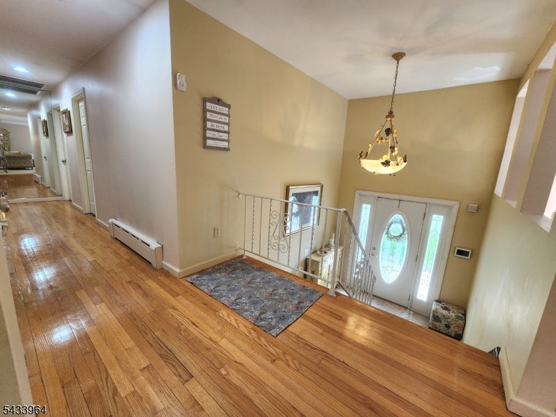 Montville Twp., New Jersey, 07082-1432, United States, 5 Bedrooms Bedrooms, ,3 BathroomsBathrooms,Residential,For Sale,2048009