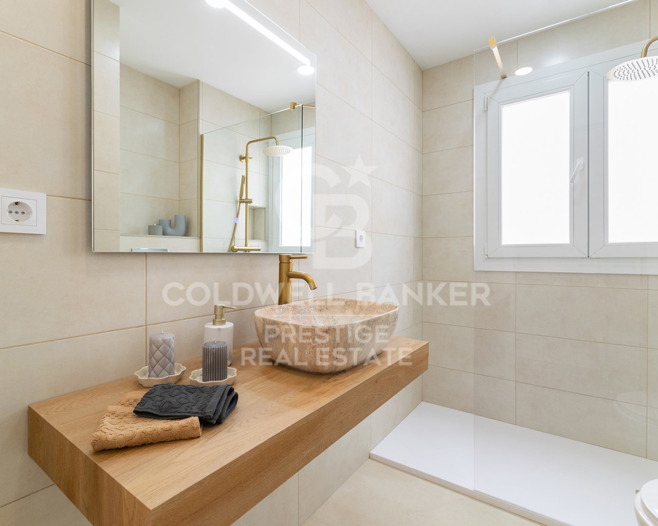 Barcelona, Catalonia, ES, 3 Bedrooms Bedrooms, ,2 BathroomsBathrooms,Residential,For Sale,1713051