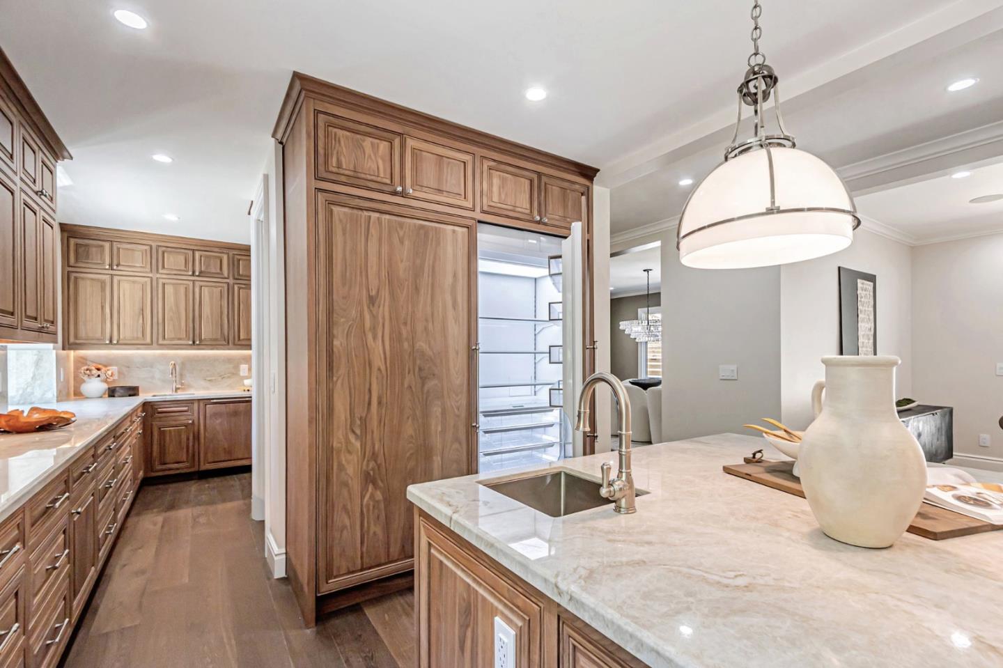 Los Gatos, California, 95032, United States, 8 Bedrooms Bedrooms, ,11 BathroomsBathrooms,Residential,For Sale,1855941