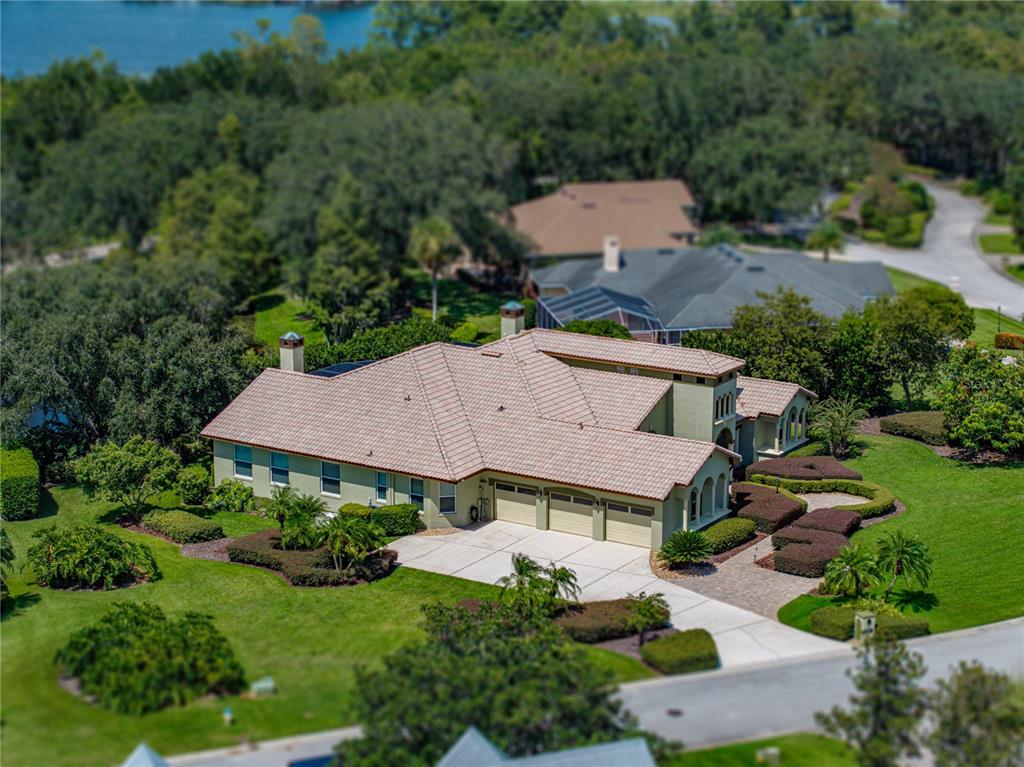 Winter Haven, Florida, 33884, United States, 4 Bedrooms Bedrooms, ,4 BathroomsBathrooms,Residential,For Sale,1934531