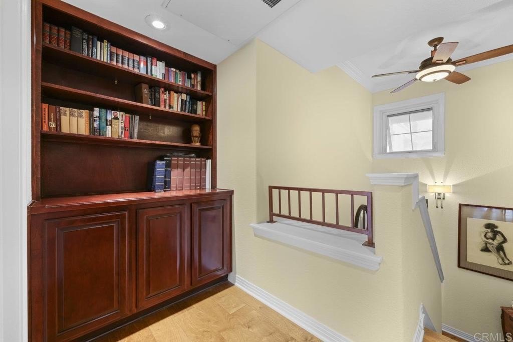 San Diego, California, 92101, United States, 2 Bedrooms Bedrooms, ,3 BathroomsBathrooms,Residential,For Sale,1856536