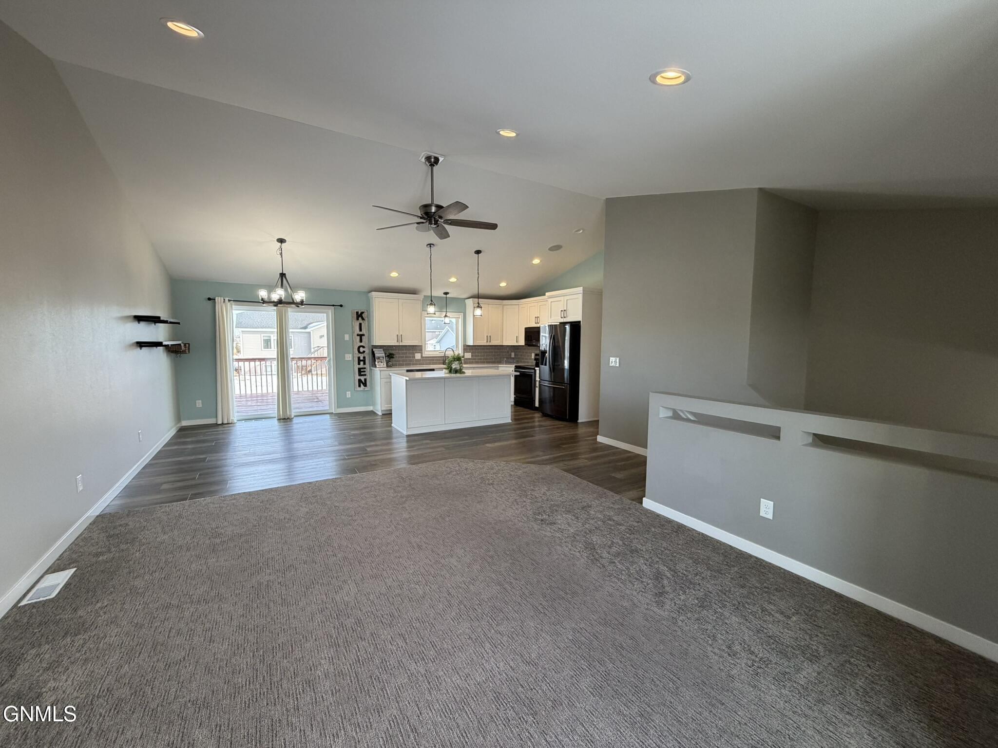 Bismarck, North Dakota, 58504, United States, 5 Bedrooms Bedrooms, ,2 BathroomsBathrooms,Residential,For Sale,1986096