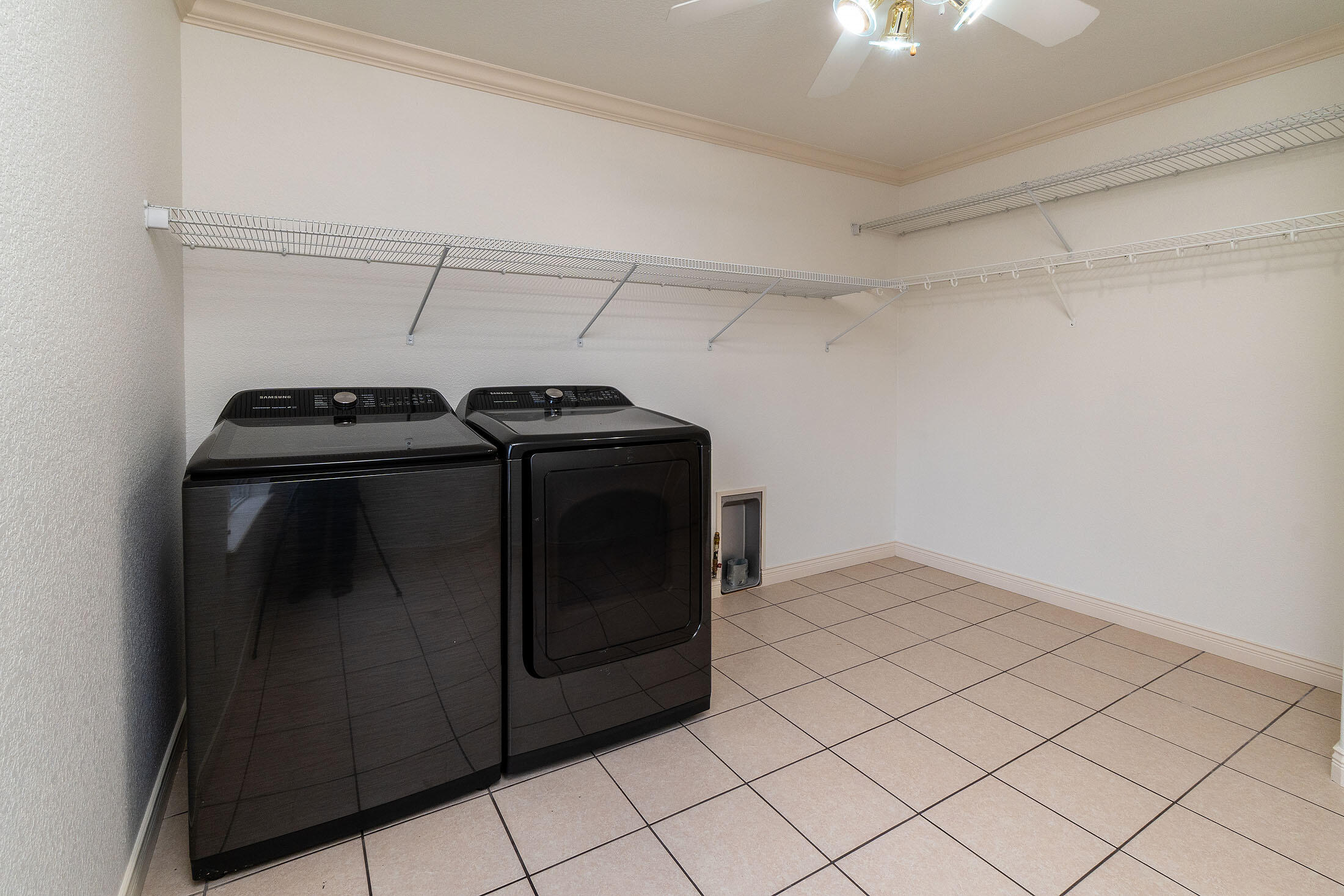 Redmond, Oregon, 97756, United States, 3 Bedrooms Bedrooms, ,3 BathroomsBathrooms,Residential,For Sale,1989039