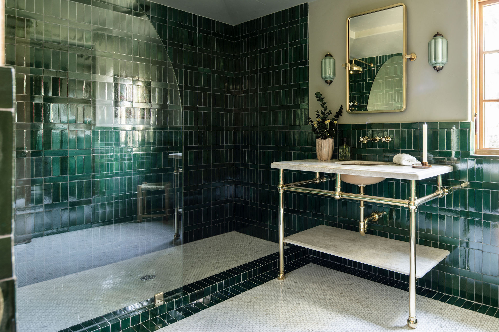  2110 Hill Dr - 物件實景