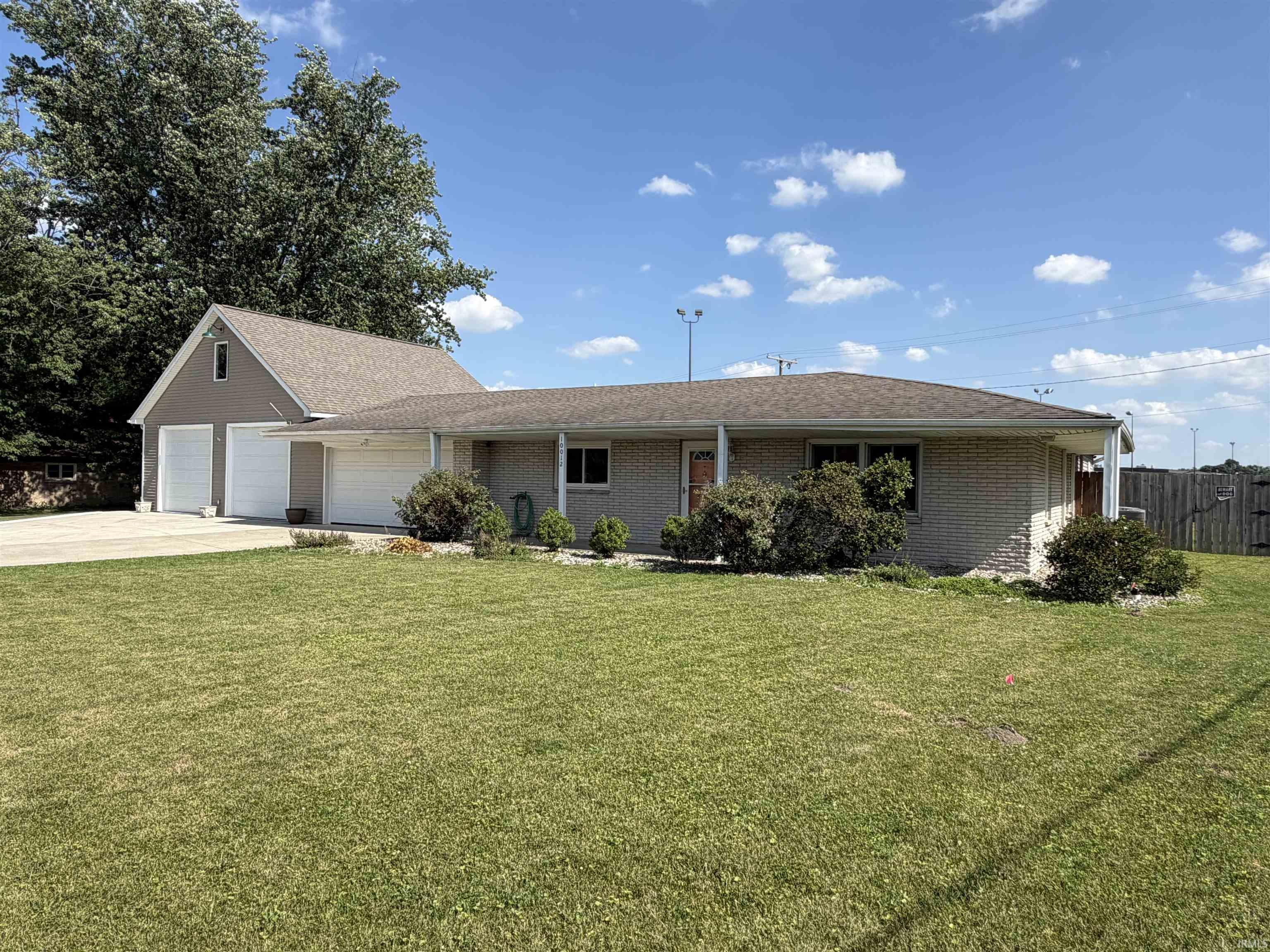 Hosler Rd, Leo, IN 46765