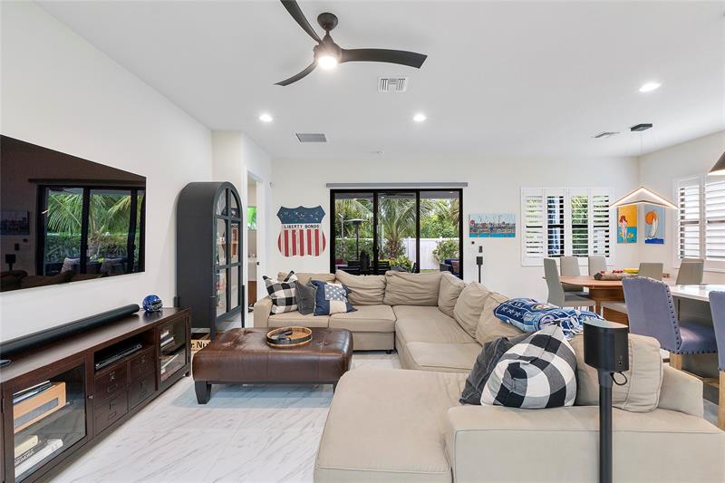 Lake Worth, Florida, 33463, United States, 3 Bedrooms Bedrooms, ,2 BathroomsBathrooms,Residential,For Sale,1925121