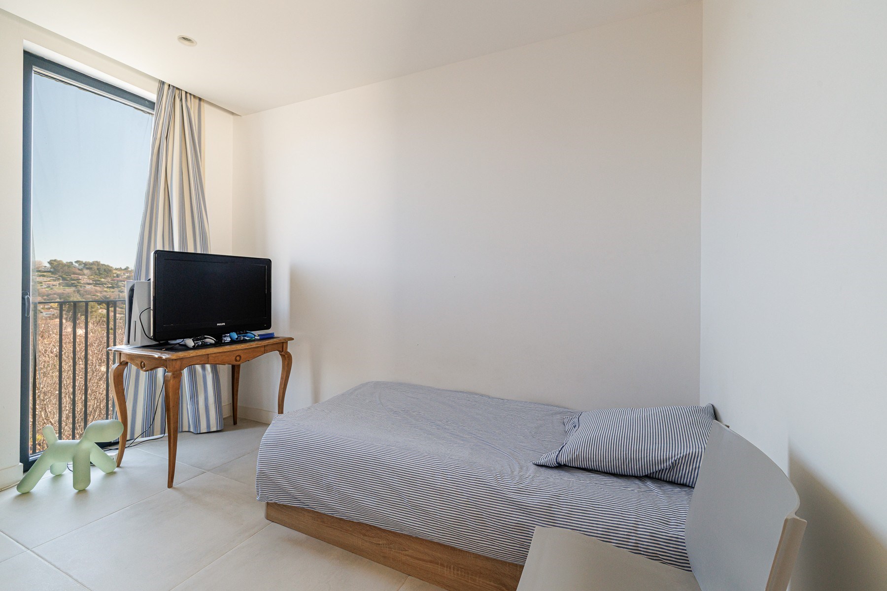  Architect-designed contemporary villa for sale in Vence near Saint-Paul-de-Vence - 物件實景