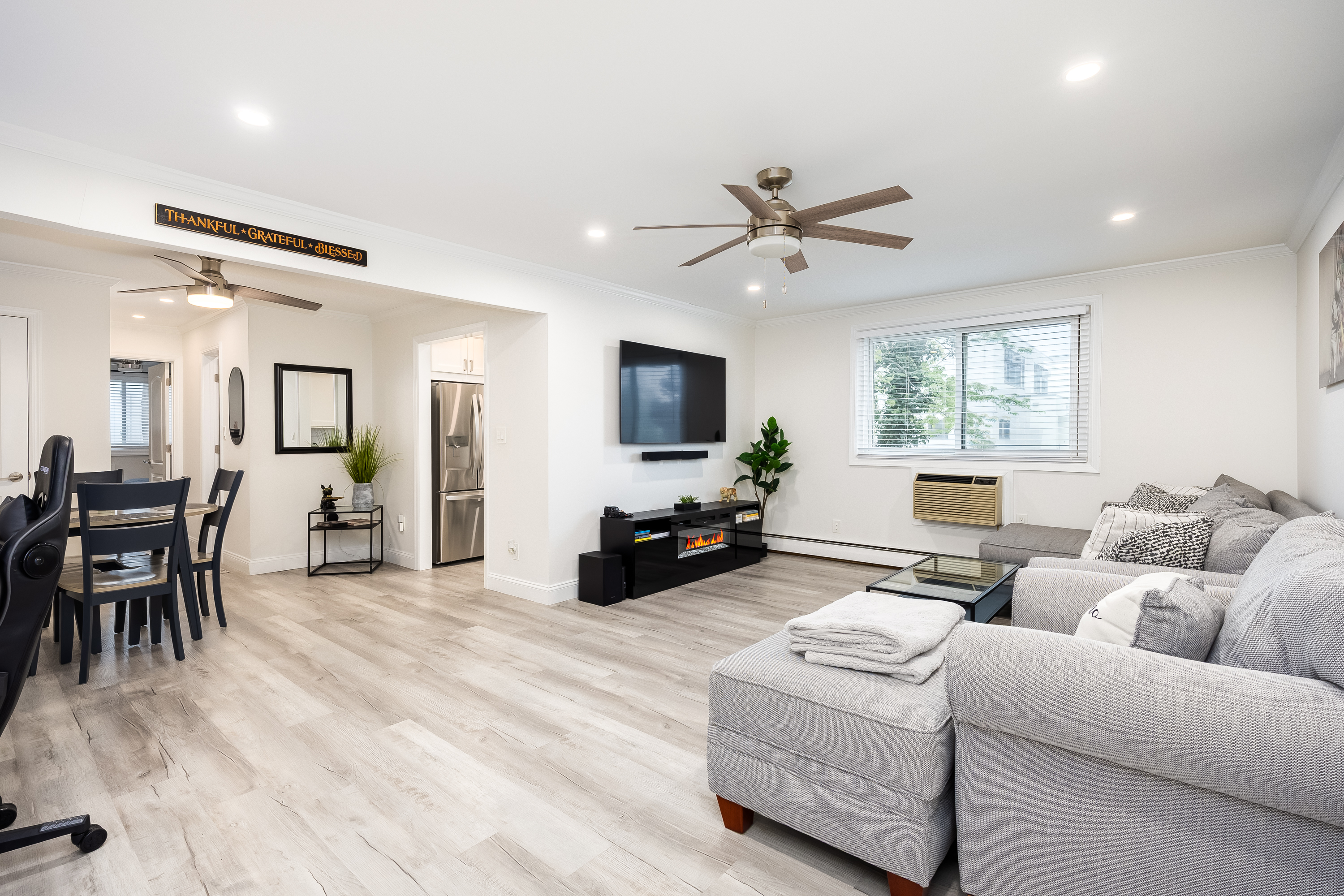  200 Merrick Road, Amityville, NY, 11701 - 物件實景