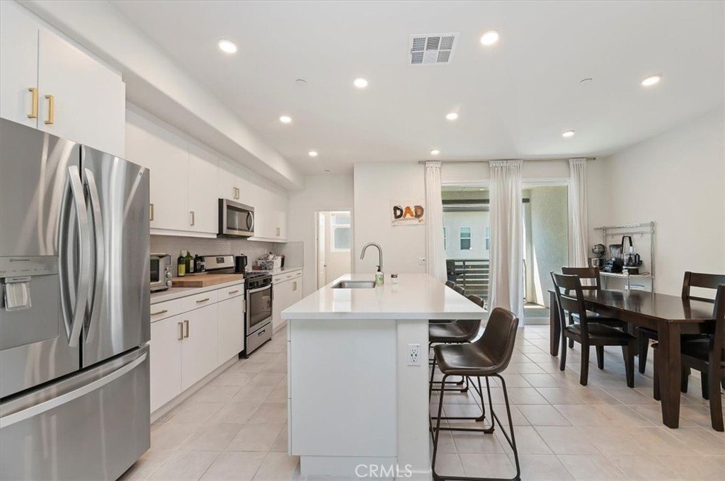 Rancho Cucamonga, California, 91730, United States, 3 Bedrooms Bedrooms, ,4 BathroomsBathrooms,Residential,For Sale,1787192
