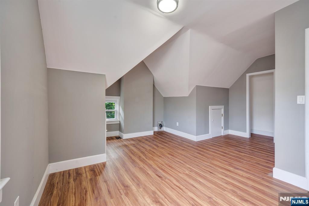 Newark, New Jersey, 07103, United States, 6 Bedrooms Bedrooms, ,3 BathroomsBathrooms,Residential,For Sale,1897498