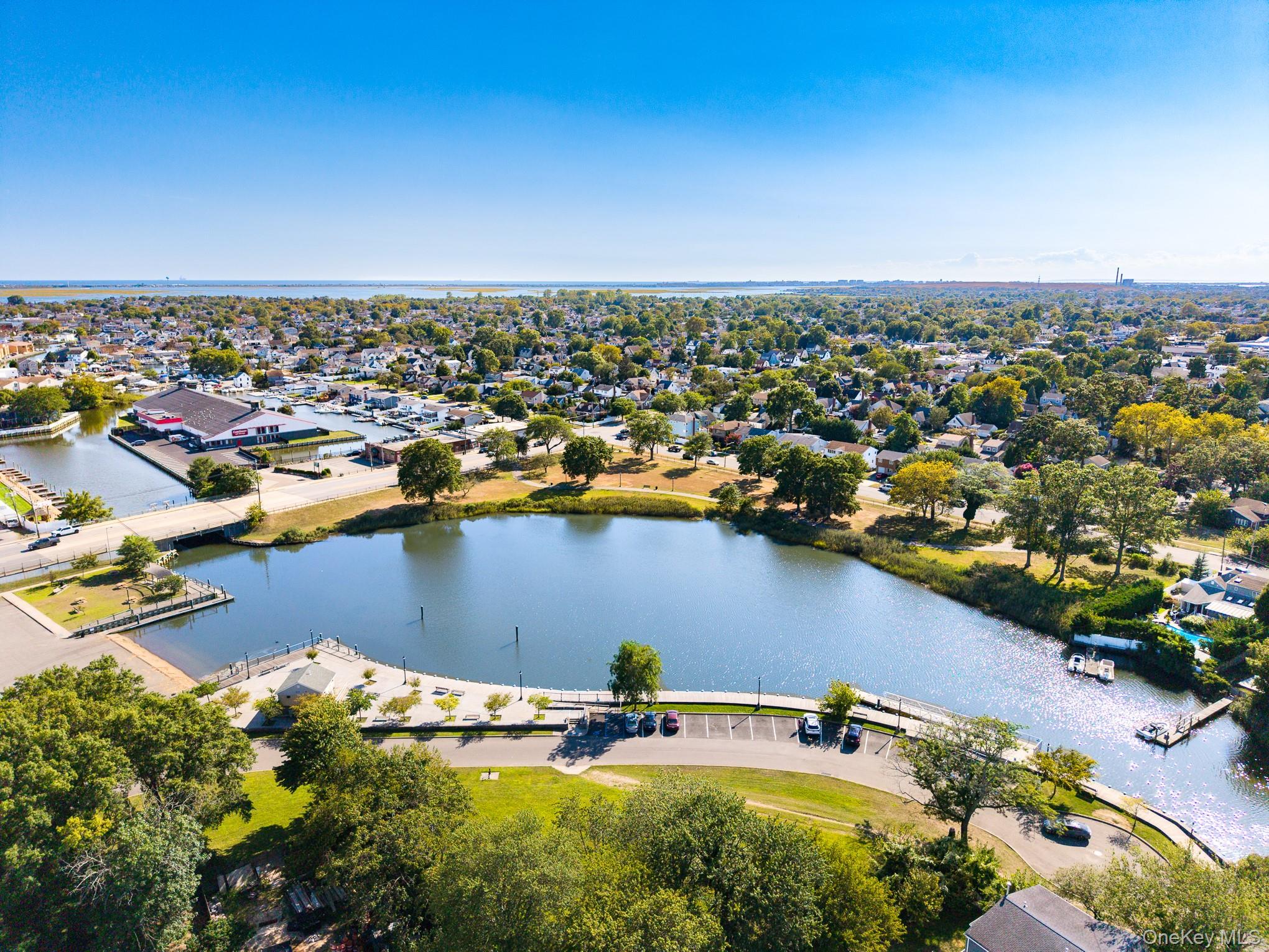 Freeport, New York, 11520, United States, 3 Bedrooms Bedrooms, ,2 BathroomsBathrooms,Residential,For Sale,1980355