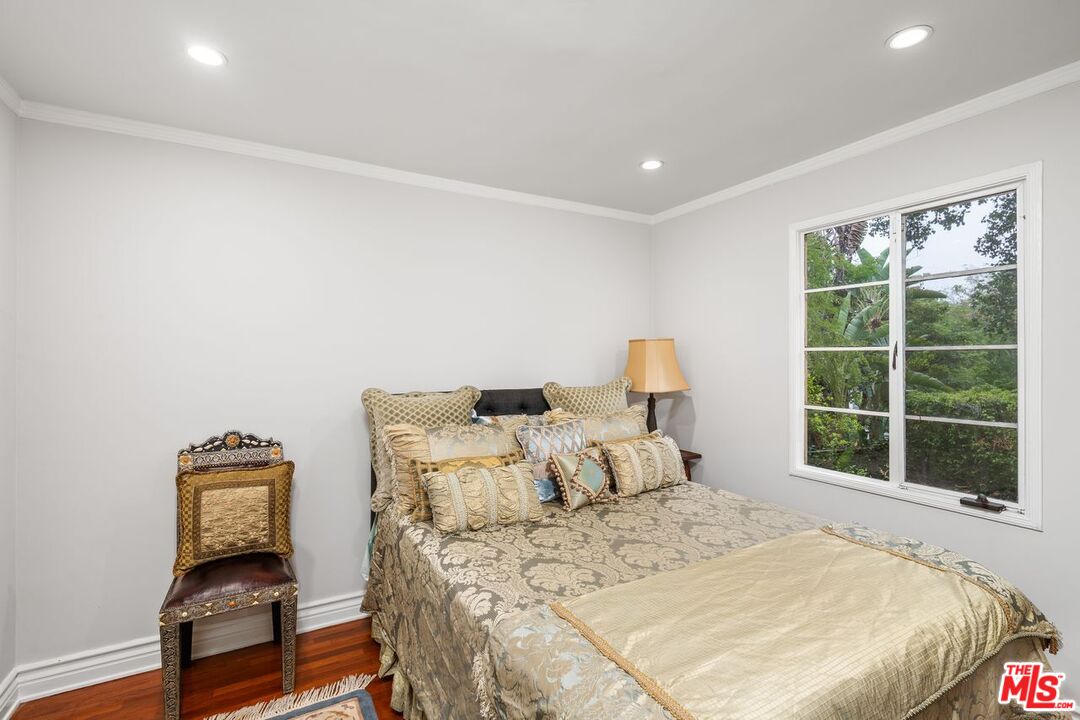 Los Angeles, California, 90027, United States, 4 Bedrooms Bedrooms, ,4 BathroomsBathrooms,Residential,For Sale,1898914