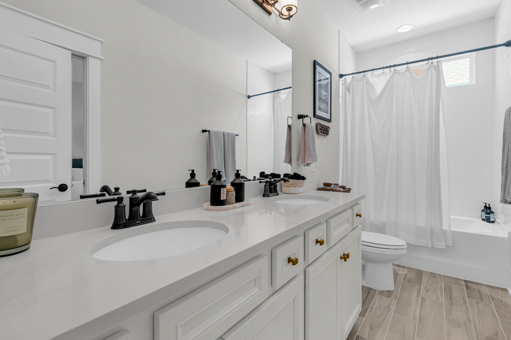  2680 Fountainhead Way - 物件實景