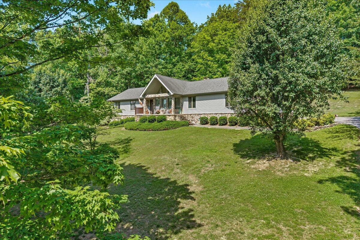 Riceville, Tennessee, 37370, United States, 3 Bedrooms Bedrooms, ,2 BathroomsBathrooms,Residential,For Sale,2048518