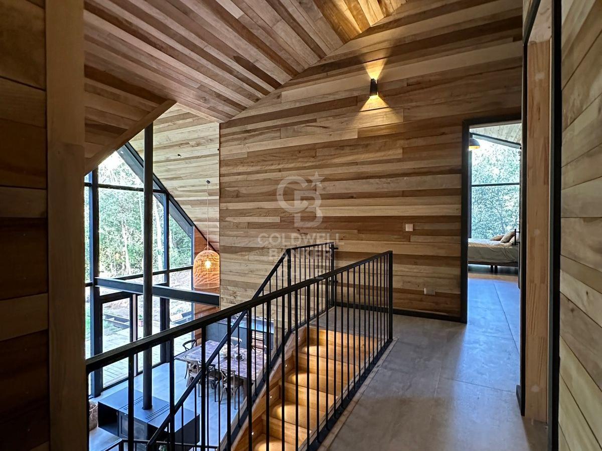 Puerto Varas, Chile, 6 Bedrooms Bedrooms, ,5 BathroomsBathrooms,Residential,For Sale,1918221