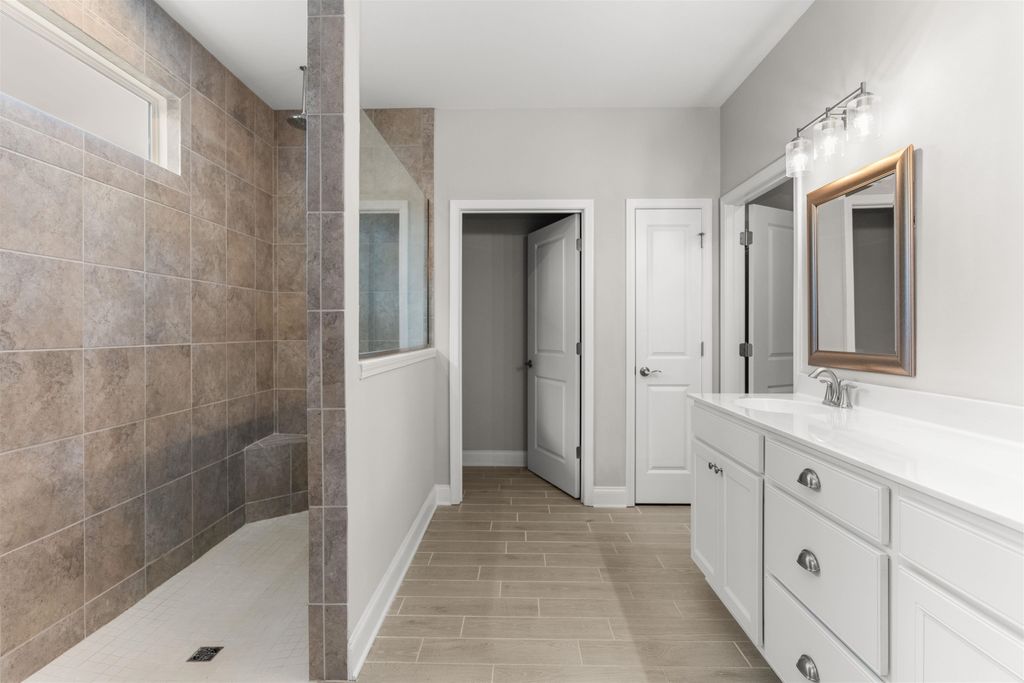 Greensboro, Georgia, 30642, United States, 3 Bedrooms Bedrooms, ,4 BathroomsBathrooms,Residential,For Sale,1705219