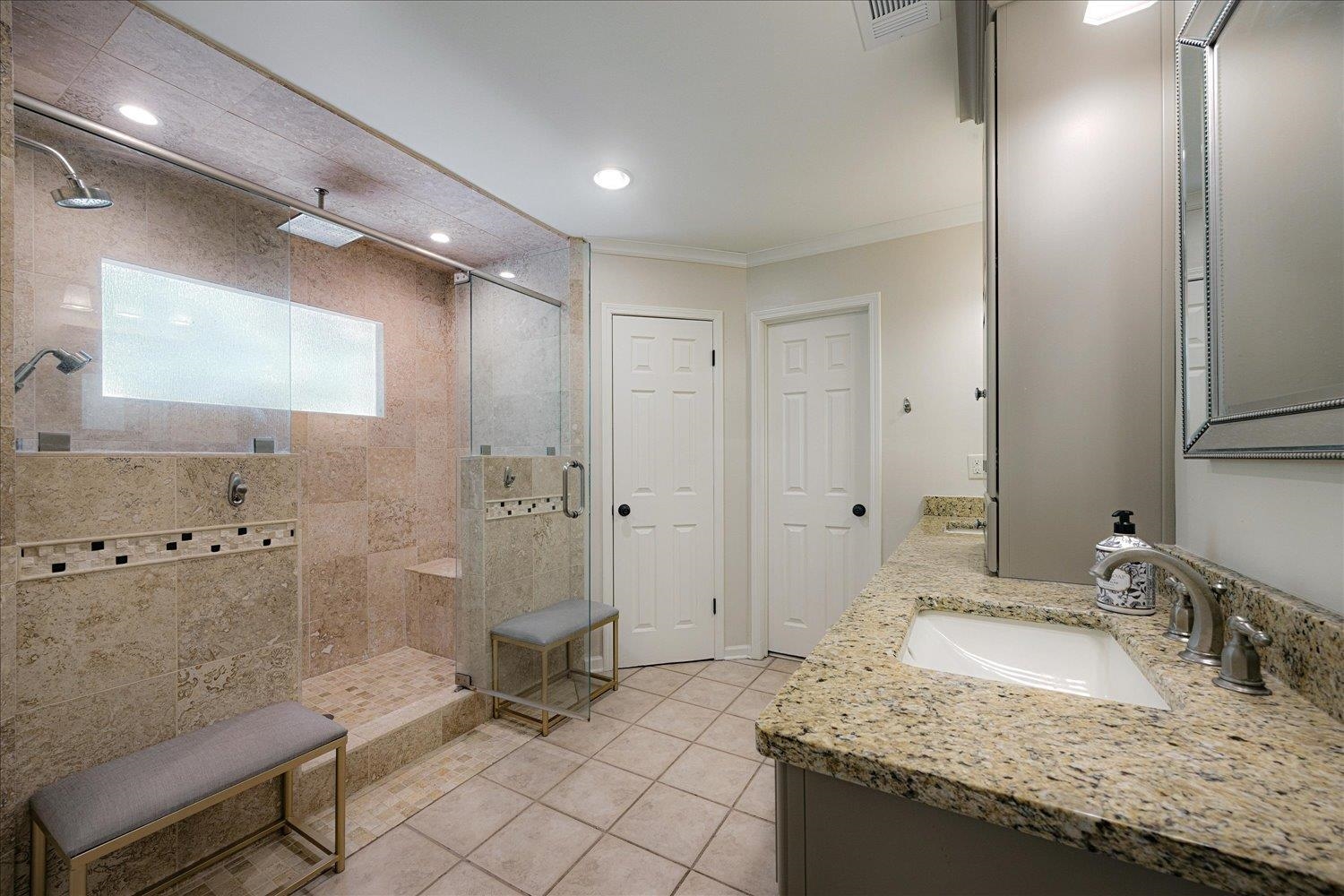 Cordova, Tennessee, 38018, United States, 6 Bedrooms Bedrooms, ,6 BathroomsBathrooms,Residential,For Sale,1883398