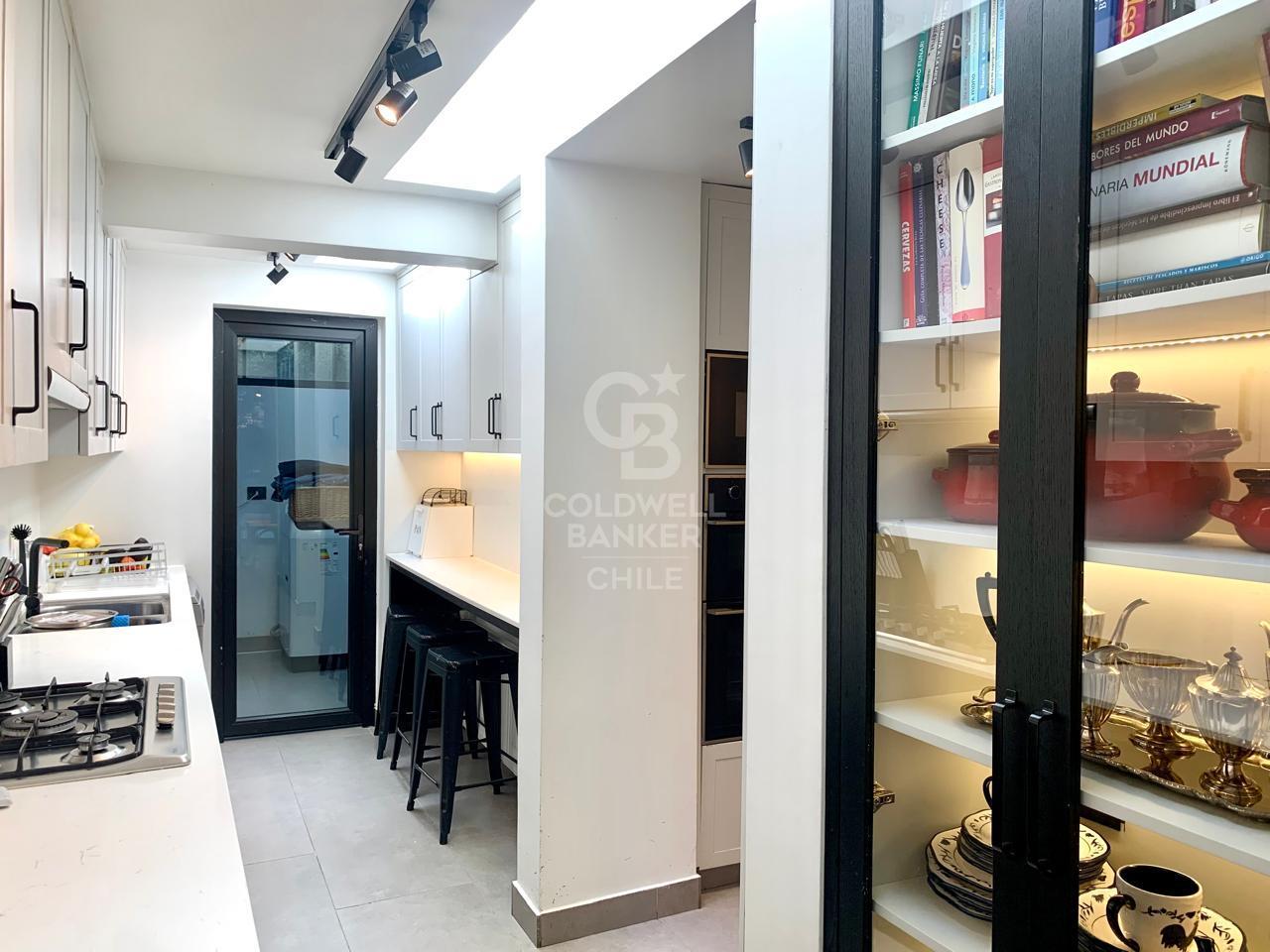 Lo Barnechea, Chile, 6 Bedrooms Bedrooms, ,5 BathroomsBathrooms,Residential,For Sale,1963848