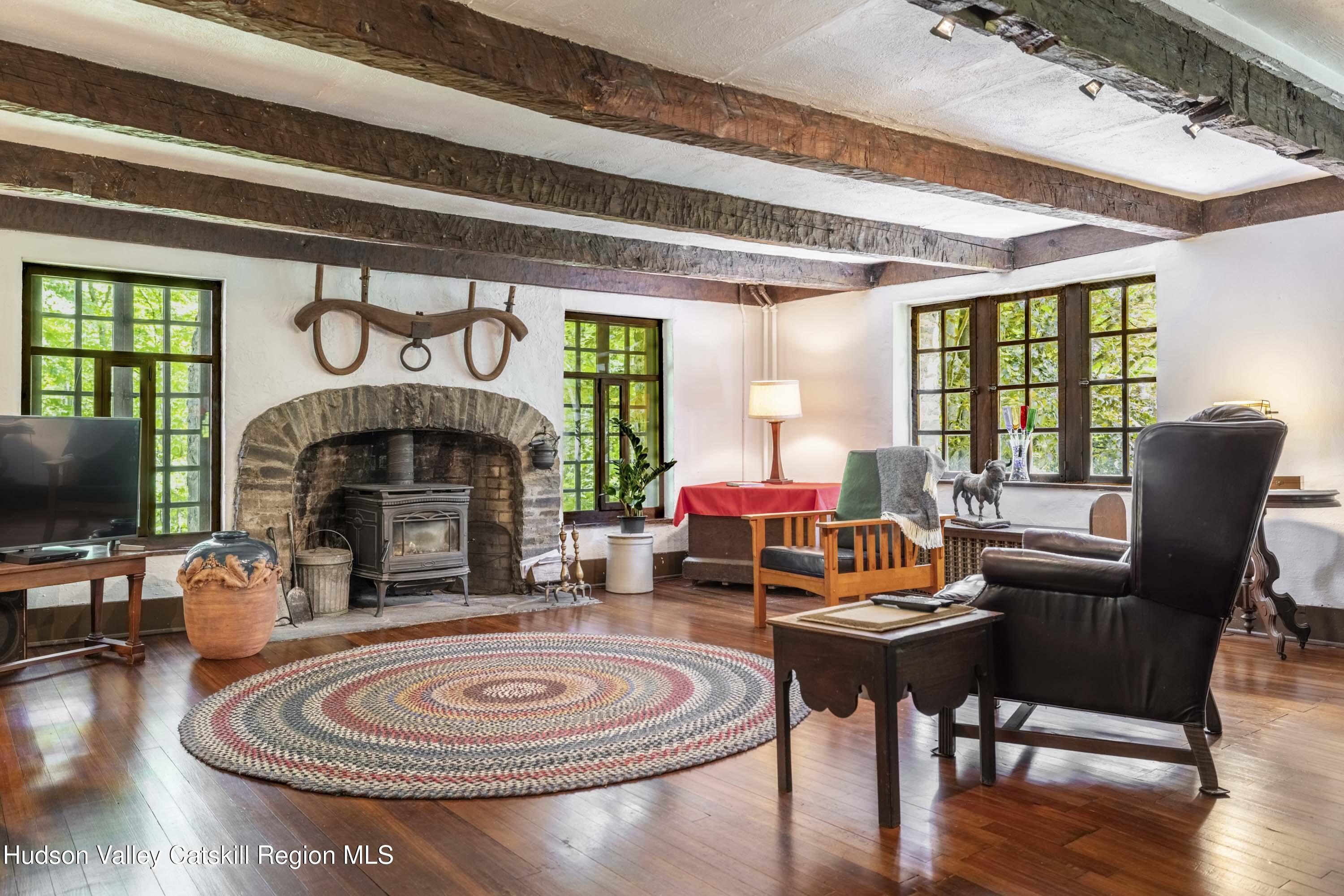 Saugerties, New York, 12477, United States, 2 Bedrooms Bedrooms, ,2 BathroomsBathrooms,Residential,For Sale,1827132
