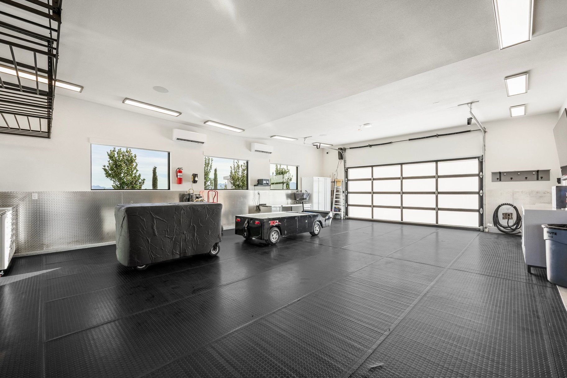  Built for Speed and Designed for Luxury Living - 物件實景